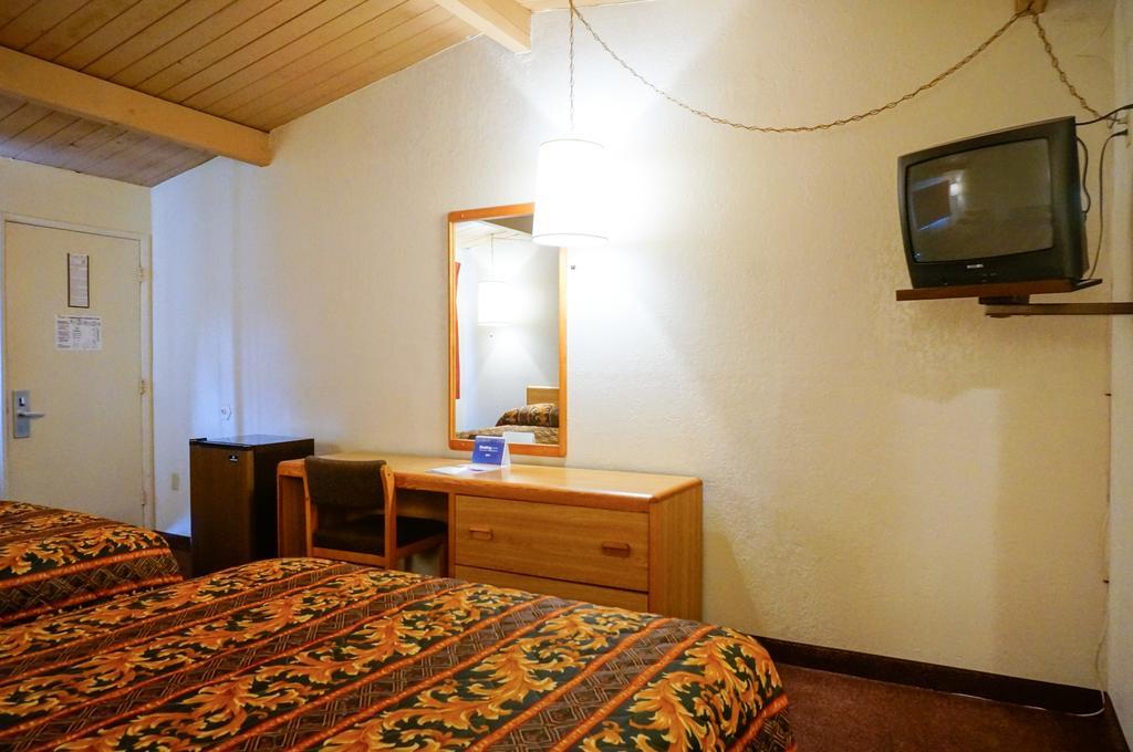 Ez 8 Motel San Jose II Екстер'єр фото