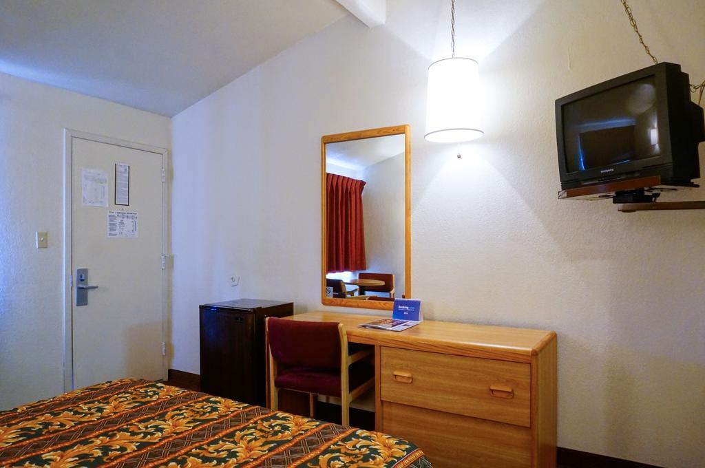 Ez 8 Motel San Jose II Екстер'єр фото
